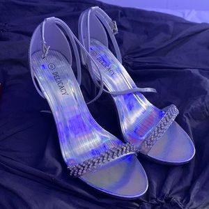 Delicacy Heels, Size 8